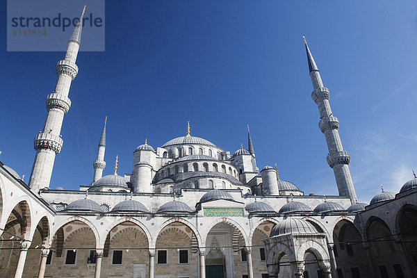 Turkey  Istanbul  Sultanhamet Moschee  blaue Moschee Innenhof