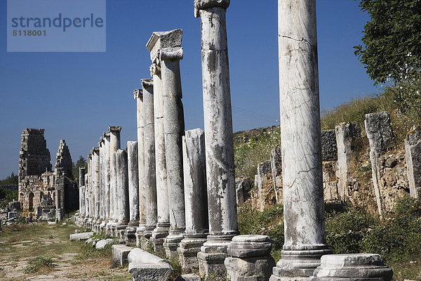 Türkei  Antalya  Perge  Spalten der colonnaded Straße