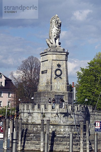 Lindau Hafen mit Löwen Statue  Bodensee (Bodensee)  Bayern  Deutschland