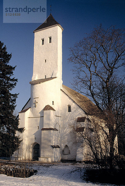 Europa  Estland  die Kirche Harju-Risti im winter