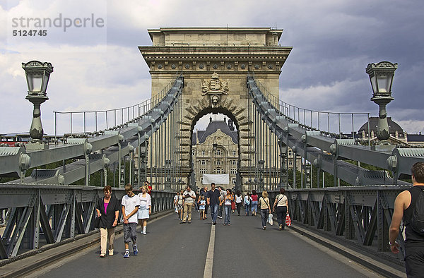 Europa  Ungarn  Budapest  die Kettenbrücke