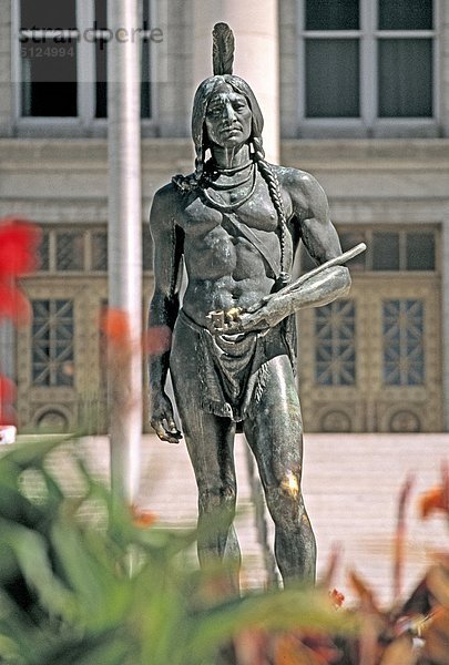 USA  Utah  Salt Lake City  State Capitol  Statue von Chef Massasolt