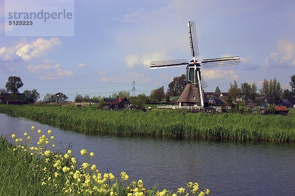 Europa  Niederlande  Oud Alblas Village  Windmühle