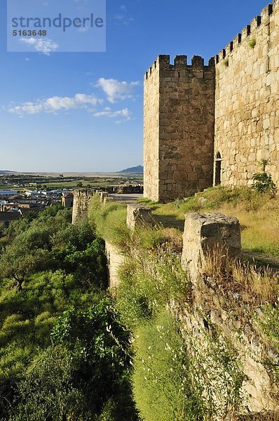 Europa  Spanien  Extremadura  Trujillo  Blick auf das historische Schloss