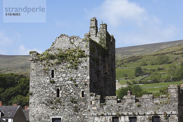 Republik Irland  Grafschaft Louth  Cooley Halbinsel  Carlingford  Blick auf Taafe's Castle
