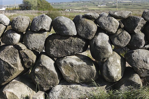 Großbritannien  Nordirland  County Down  Mourne Mountains  Nahaufnahme der Steinmauer