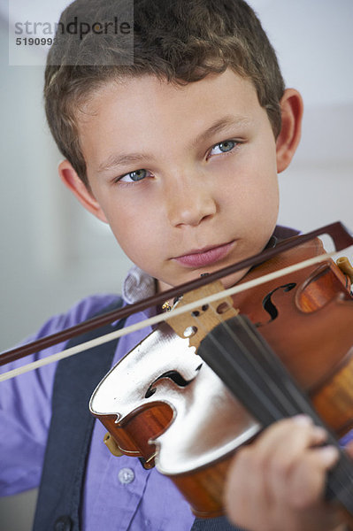 ernst  Junge - Person  spielen  Geige