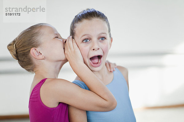 Tänzer  flüstern  Studioaufnahme  Ballett