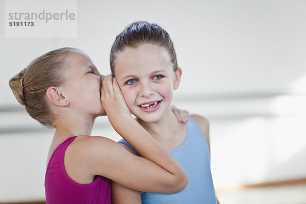 Tänzer  flüstern  Studioaufnahme  Ballett