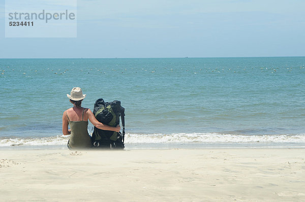 Frau am Strand