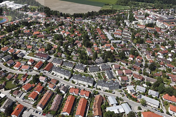 Deutschland  Bayern  Oberbayern  Geretsried  Luftbild der Stadt