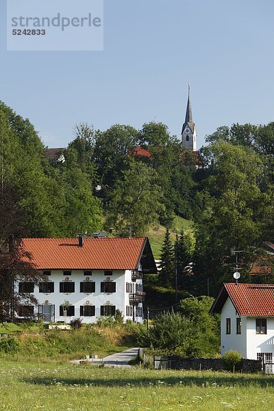 Deutschland  Bayern  Oberbayern  Mangfalltal  Talschaft  Ansicht der Häuser in Hohendilching