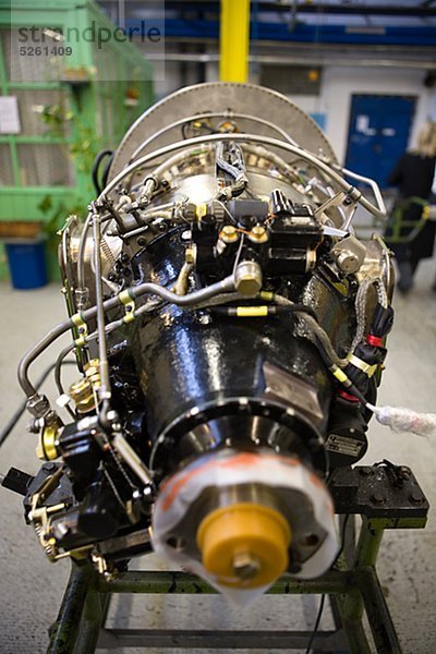 Jet Engine in Fabrik