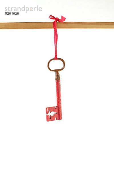 Schlüssel  die Rote Schleife hängen  Schuß