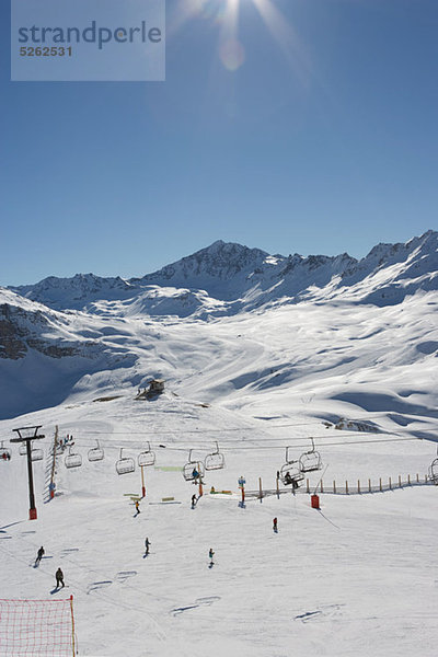 Skifahrer im Val d ' Isere Resort  Frankreich