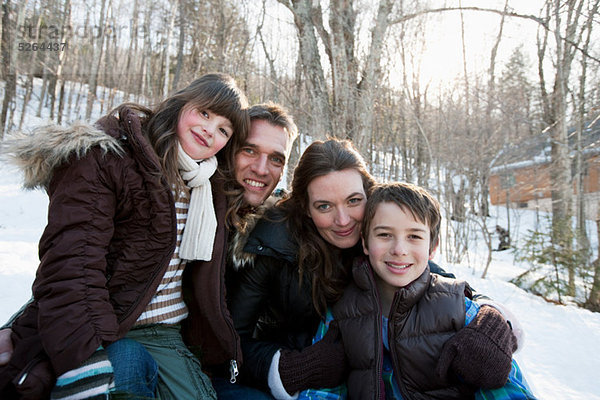 Familie im Schnee  Portrait