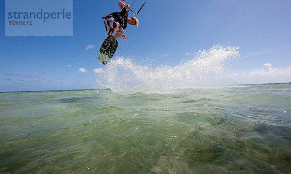 Kitesurfen im Flachwasser