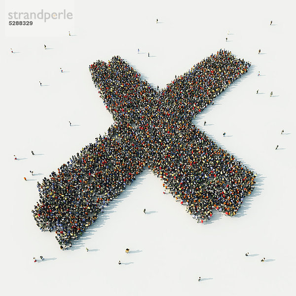Luftbild einer Menschenmenge in Form eines Kreuzes