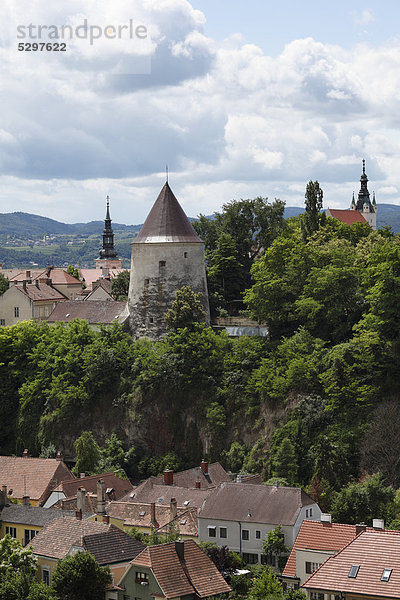 Pulverturm  rechts Piaristenkirche  Krems an der Donau  Wachau  Niederˆsterreich  ÷sterreich  Europa