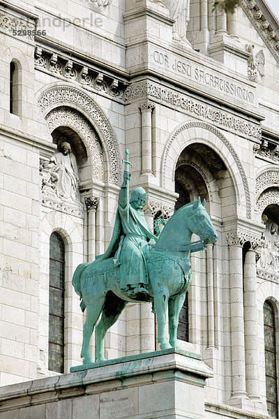 Reiterstandbild in Sacre Coeur  Montmartre  Paris  Frankreich