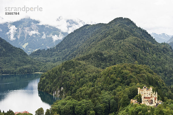 Schloss Hohenschwangau  Füssen  Allgäu  Bayern  Deutschland  Europa