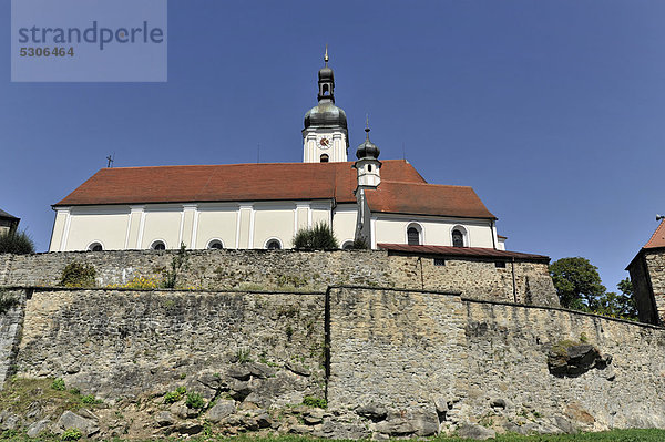 Pfarrkirche Mariä Himmelfahrt  erstmals erwähnt 1179  Bad Kötzting  Bayern  Deutschland  Europa