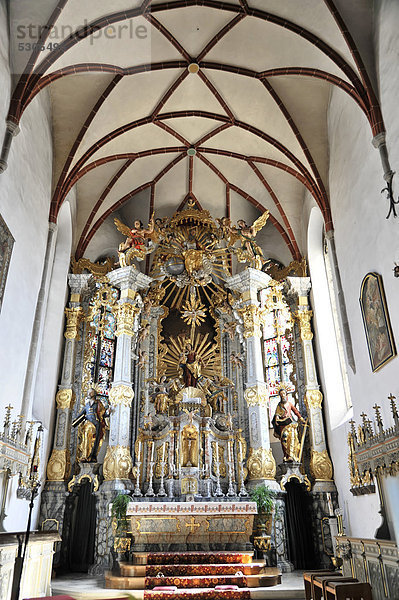 Altarbereich  Marienmünster Chammünster  als Kloster 739 gegründet  Chammünster  Bayern  Deutschland  Europa