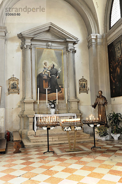 Seitenaltar  Kirche San Martino Vescovo  16. Jahrhundert  Burano  Venedig  Venetien  Italien  Europa
