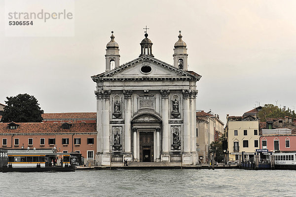 Kirche San Maria della Rosario  erbaut 1726 - 1743  Fondamenta Zattere  Canale della Giudecca  Venezia  Venedig  Italien  Europa