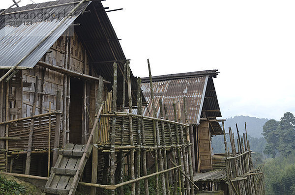 Tradition Gebäude Hügel Dorf Zimmer Asien Indien Volksstamm Stamm