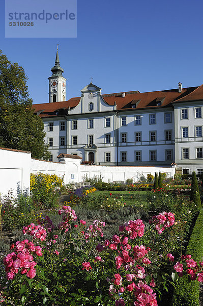 Prälatengarten  Kloster Schäftlarn  Oberbayern  Bayern  Deutschland  Europa