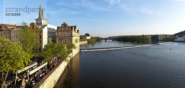 Panorama  Altstadt mit Smetana Museum  Moldau  Prag  Tschechien  Europa