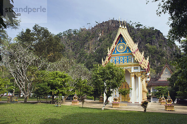 Buddhistischer Tempel  Wat Suwan Khuha  Phang Nga  Thailand  Südostasien