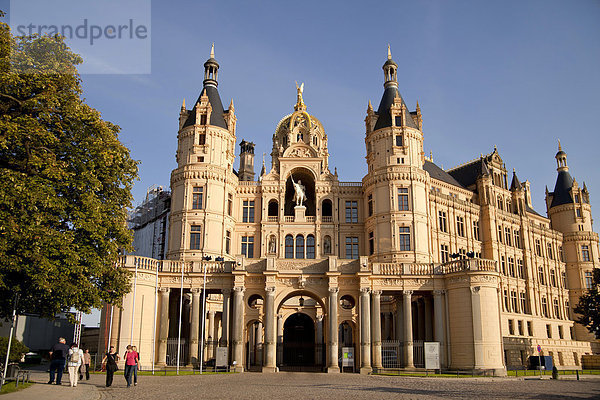 Das Schweriner Schloss  Landeshauptstadt Schwerin  Mecklenburg-Vorpommern  Deutschland  Europa