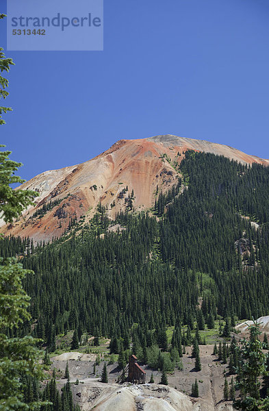 Überreste der Yankee Girl Silbermine am Red Mountain Pass im San-Juan-Gebirge  Silverton  Colorado  USA