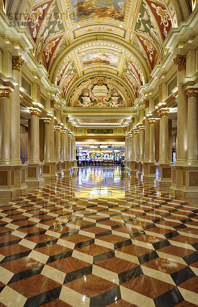 Passage vom Hotel zum Casino  5-Sterne-Luxushotel The Venetian Casino  Las Vegas  Nevada  Vereinigte Staaten von Amerika  USA
