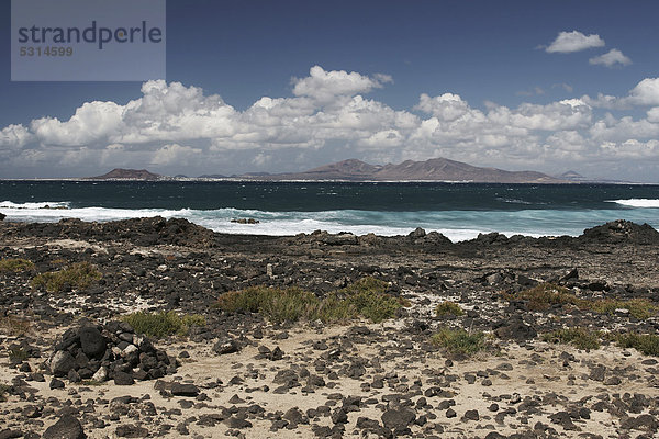 Blick auf Lanzarote  bei Corralejo  Fuerteventura  Spanien  Europa