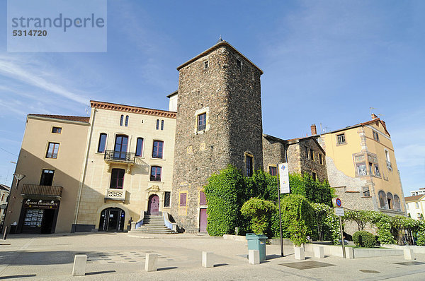 Der Bergfried des ehemaligen Schlosses  Touristeninformation  Roanne  Rhone-Alpes  Frankreich  Europa