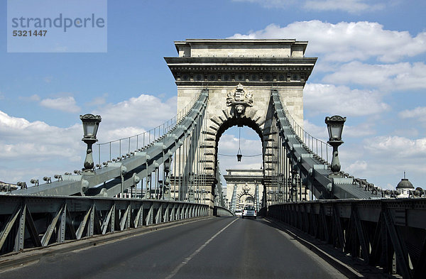 Kettenbrücke  SzÈchenyi L·nchÌd  Budapest  Ungarn  Europa