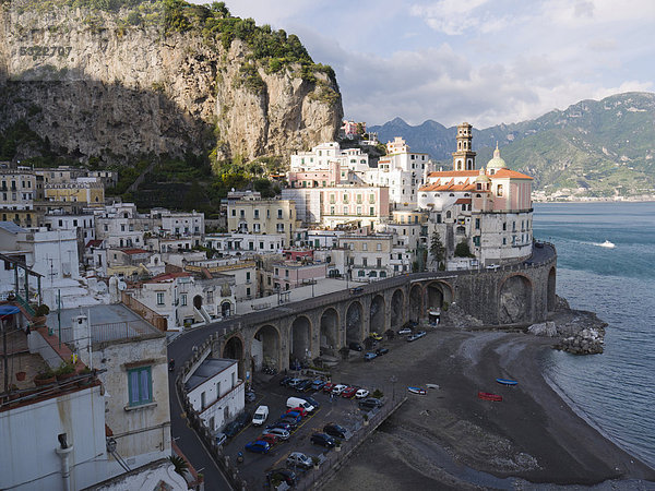 Blick auf Atrani  Costiera Amalfitana or Amalfiküste  UNESCO Weltkulturerbe  Kampanien  Italien  Europa