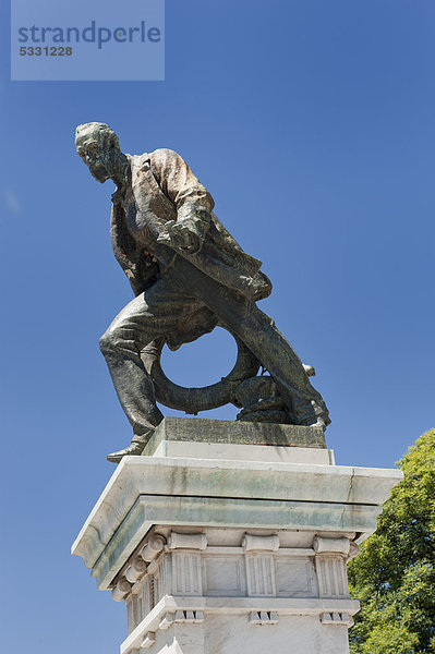 Luis Viale Denkmal am Flussweg Costanera Sur  Buenos Aires  Argentinien  Südamerika