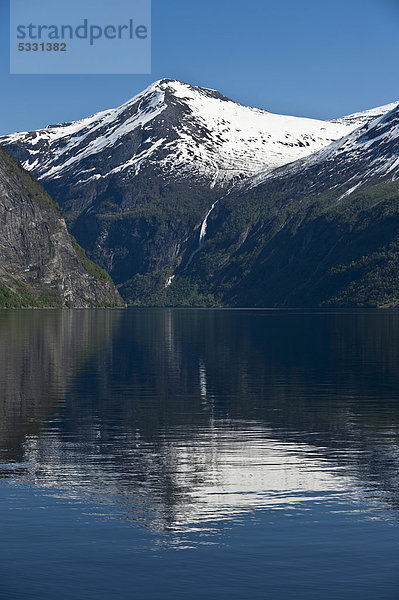 Gjerklandsegga  Geirangerfjord  More og Romsdal  Norwegen  Skandinavien  Nordeuropa