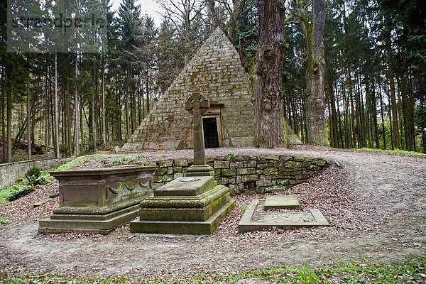 Das Mausoleum  Laves Kulturpfad in Derneburg bei Hildesheim  Niedersachsen  Deutschland  Europa