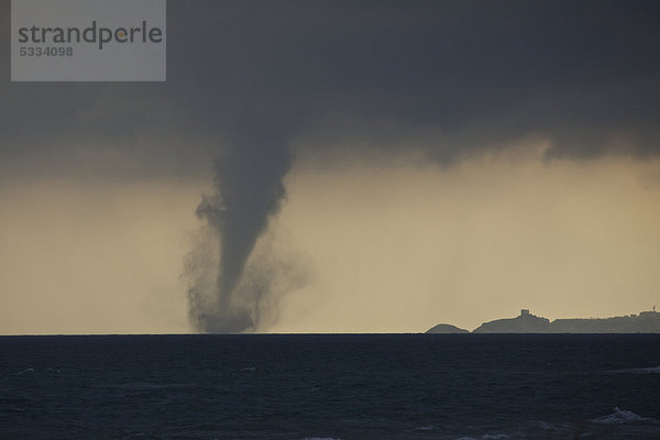 Tornado über dem Meer  Schwarzes Meer  Türkei
