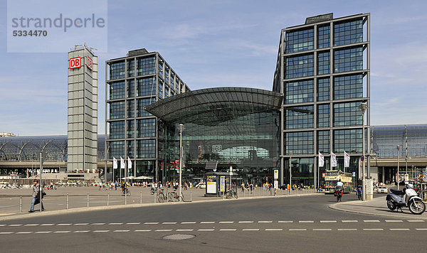 Hauptbahnhof  Bezirk Mitte  Berlin  Deutschland  Europa  ÖffentlicherGrund