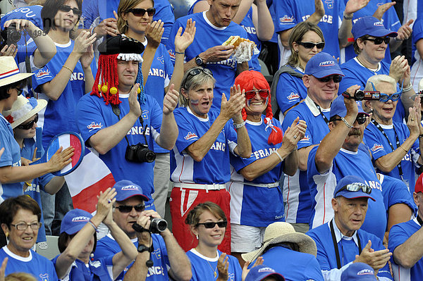 Französische Fans  Zuschauer  Viertelfinale Davis Cup 2011  Stuttgart  Baden-Württemberg  Deutschland  Europa