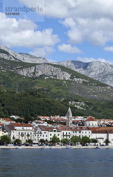 Blick auf Makarska  Dalmatien  Kroatien  Europa