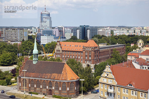 Blick über Stetin  Szczecin  mit der St.-Peter-und-Paul-Kirche  Polen  Europa