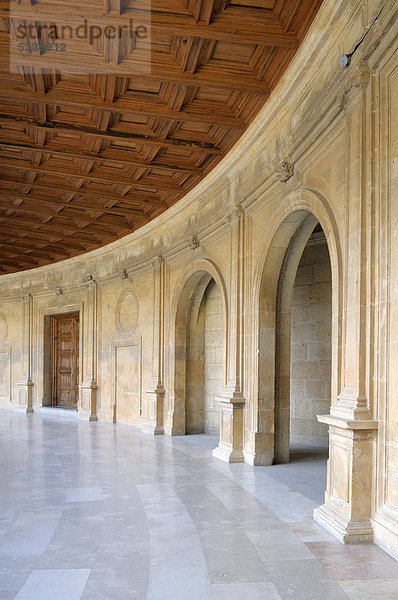 Innenansicht des Palacio de Carlos V  Alhambra  Granada  Andalusien  Spanien  Europa