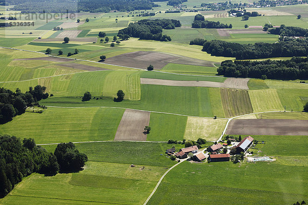 Europa Landschaft Dorf Luftbild Bayern gepflegt Deutschland Oberbayern